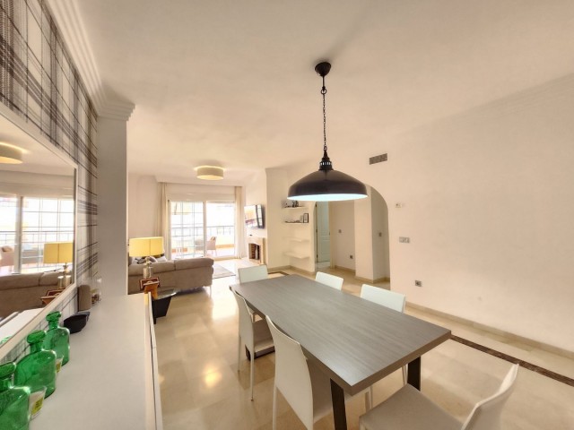 2 Bedrooms Apartment in Nueva Andalucía
