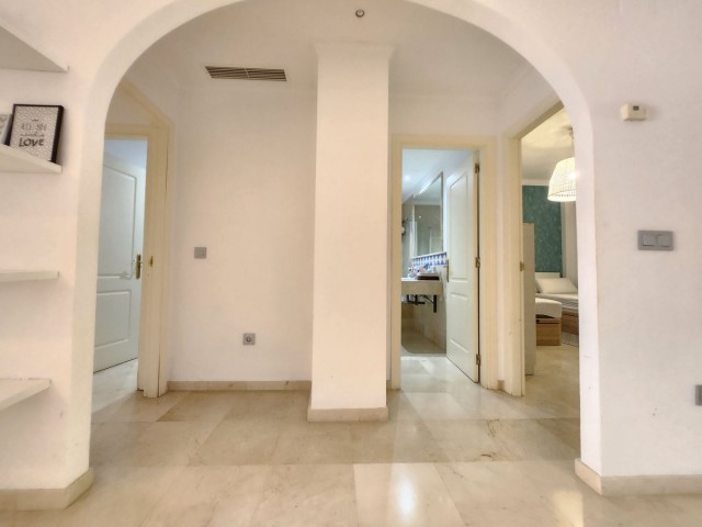 2 Bedrooms Apartment in Nueva Andalucía