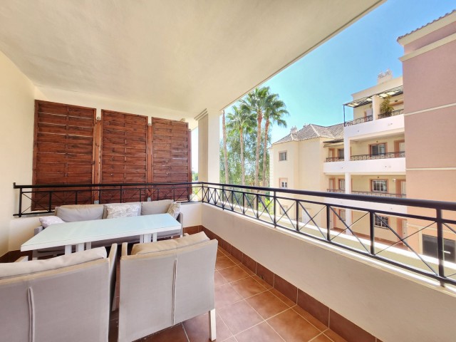 2 Bedrooms Apartment in Nueva Andalucía