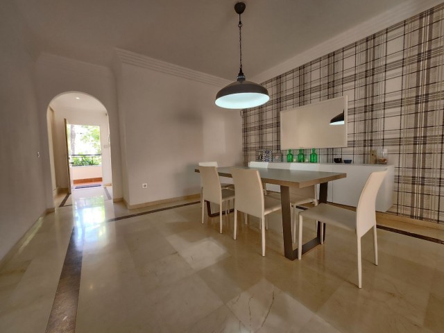 2 Bedrooms Apartment in Nueva Andalucía