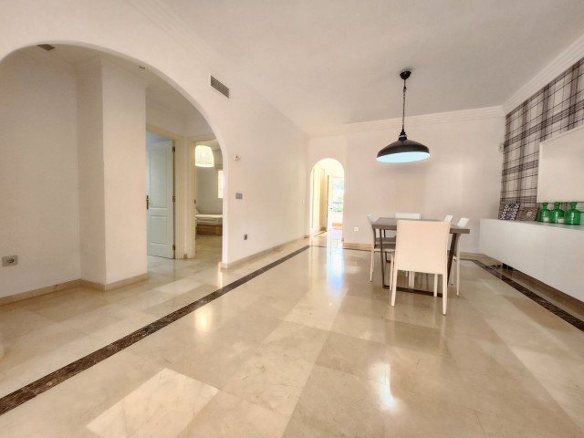 2 Bedrooms Apartment in Nueva Andalucía