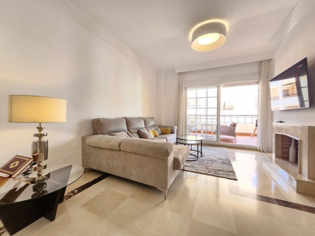 2 Bedrooms Apartment in Nueva Andalucía