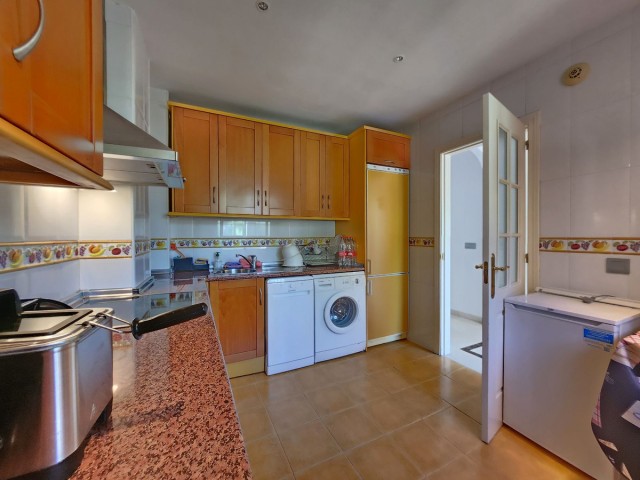 2 Bedrooms Apartment in Nueva Andalucía