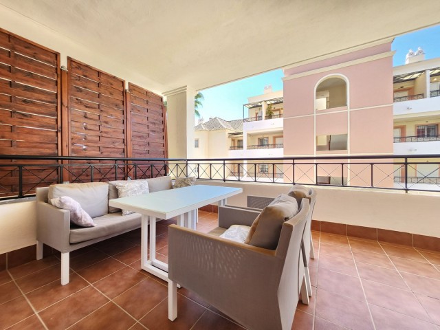 2 Bedrooms Apartment in Nueva Andalucía