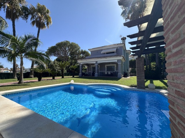 Villa con 3 Dormitorios  en Bel Air