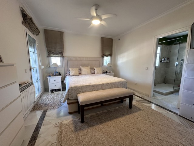 3 Bedrooms Villa in Bel Air