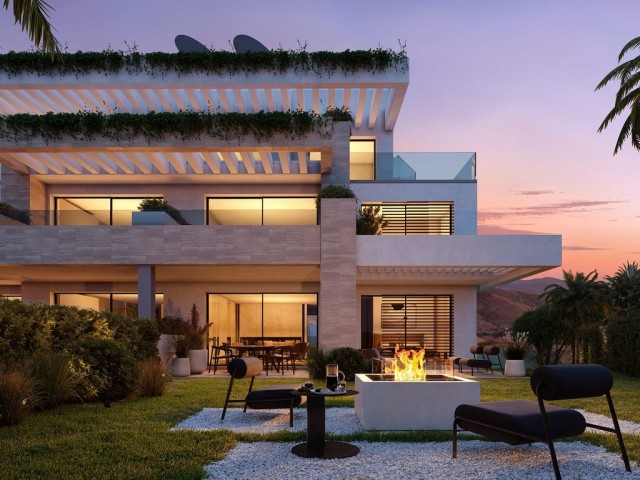 2 Bedrooms Apartment in Estepona