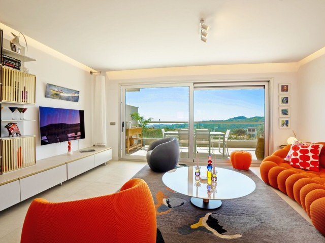 Apartamento con 2 Dormitorios  en La Cala Golf