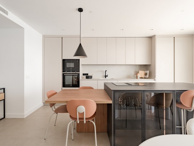 Apartamento con 3 Dormitorios  en Málaga Centro