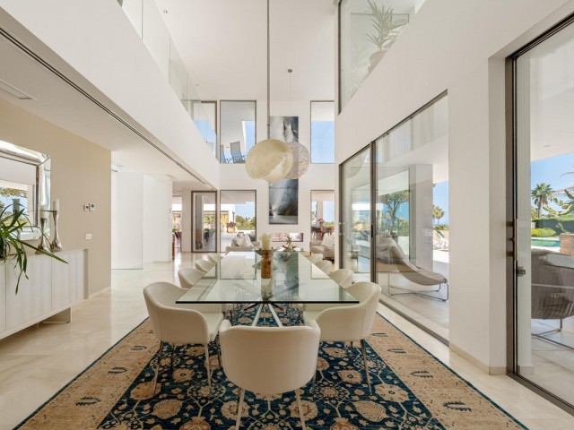 7 Bedrooms Villa in Marbella
