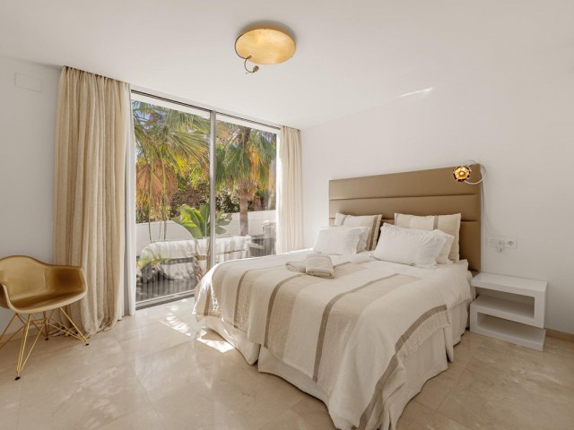 7 Bedrooms Villa in Marbella