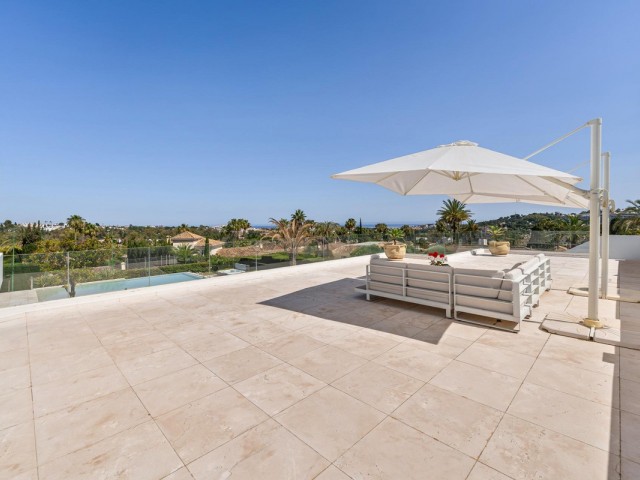 7 Bedrooms Villa in Marbella