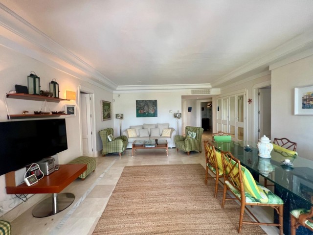 3 Bedrooms Apartment in Sotogrande Marina