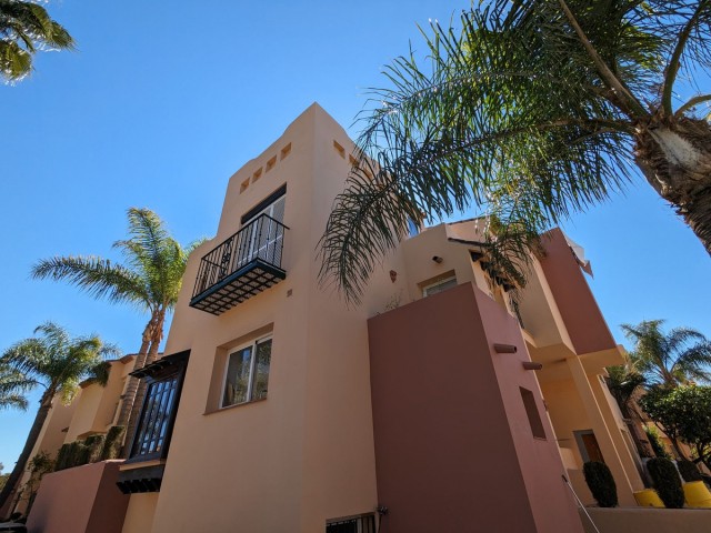 3 Bedrooms Townhouse in Nueva Andalucía