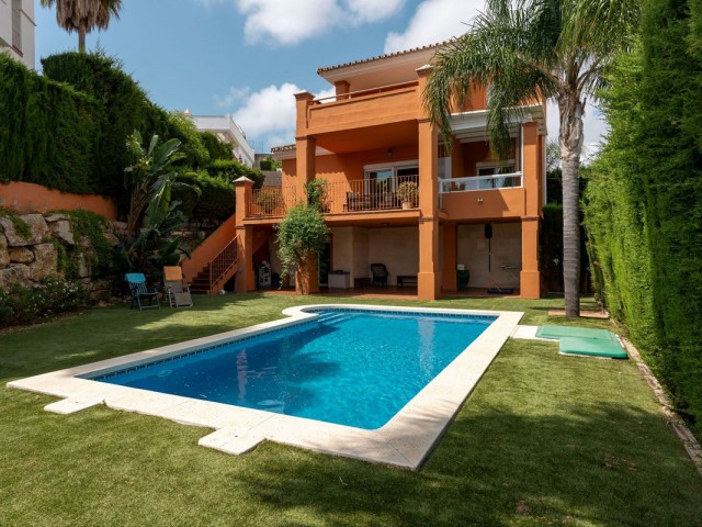 Villa, Cerros del Aguila, R5119204