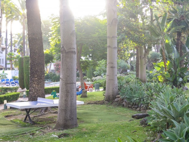 Apartamento con 3 Dormitorios  en Puerto Banús
