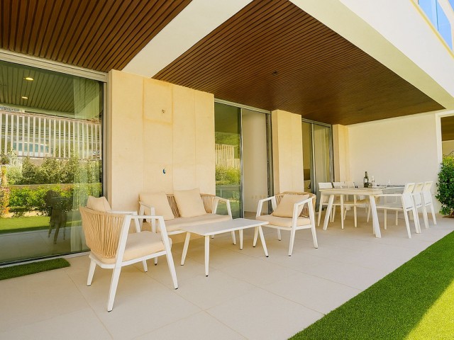 3 Bedrooms Apartment in Elviria