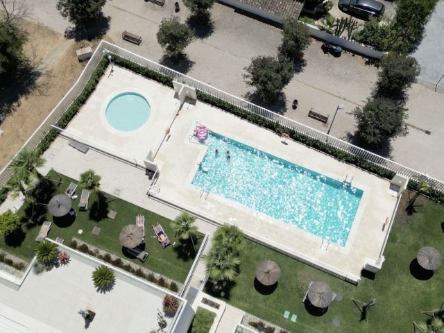 3 Bedrooms Apartment in Elviria