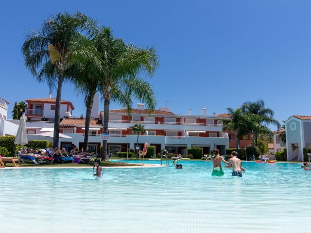 Apartment, El Paraiso, R5119618