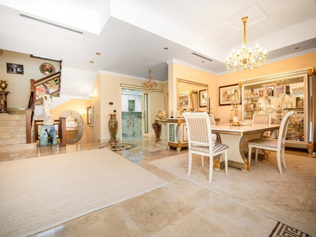 4 Schlafzimmer Villa in Marbella