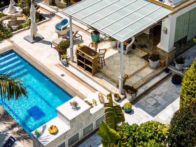 4 Schlafzimmer Villa in Marbella