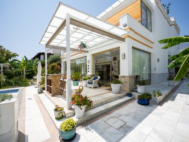 4 Schlafzimmer Villa in Marbella