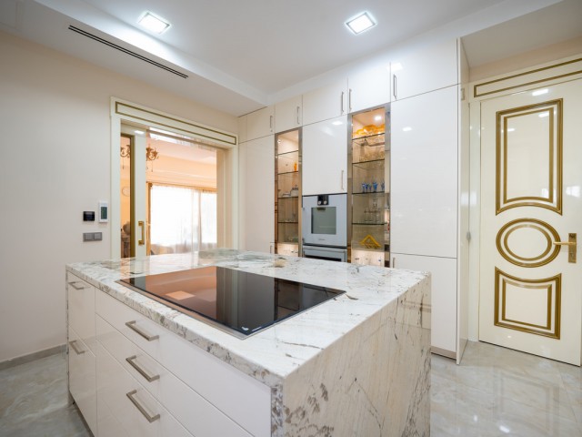 4 Schlafzimmer Villa in Marbella