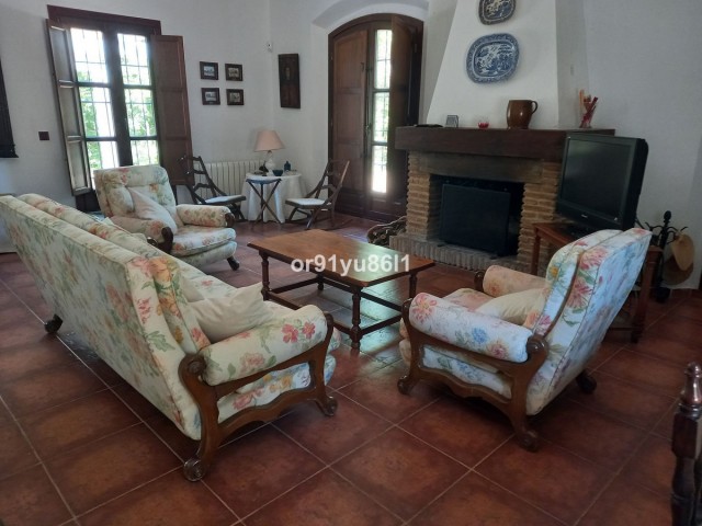 5 Soveroms Villa i Casares