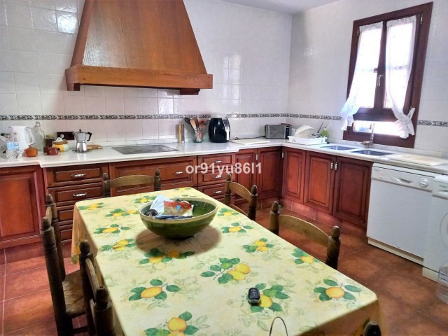 Villa avec 5 Chambres  à Casares