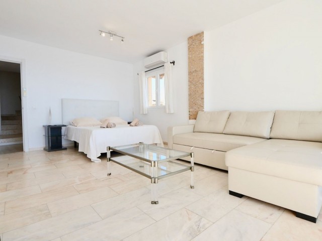 Apartment, Puerto de Cabopino, R5070955