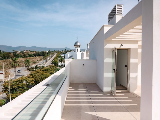 3 Bedrooms Apartment in Selwo