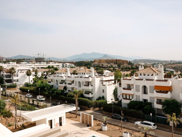 3 Bedrooms Apartment in Selwo