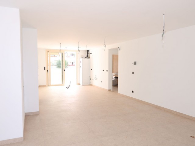 3 Bedrooms Apartment in Selwo