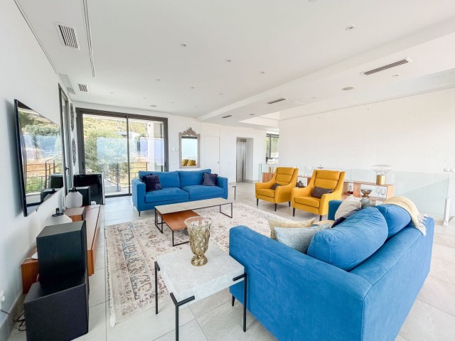 4 Bedrooms Villa in Mijas