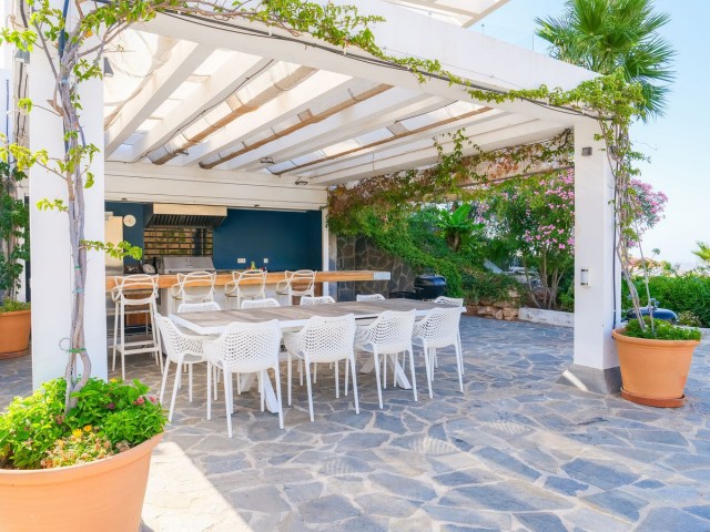 4 Bedrooms Villa in Mijas