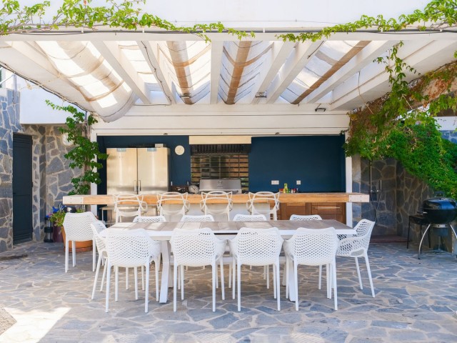4 Bedrooms Villa in Mijas