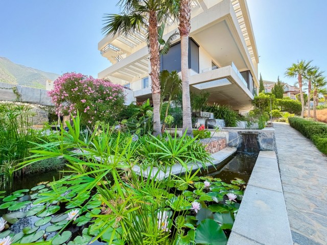 4 Bedrooms Villa in Mijas