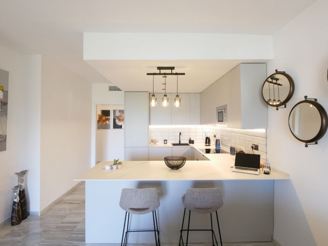 Apartamento con 3 Dormitorios  en Cabopino