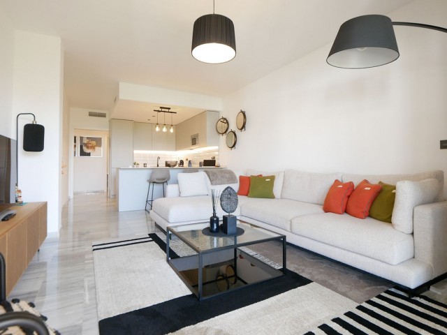 Apartamento con 3 Dormitorios  en Cabopino