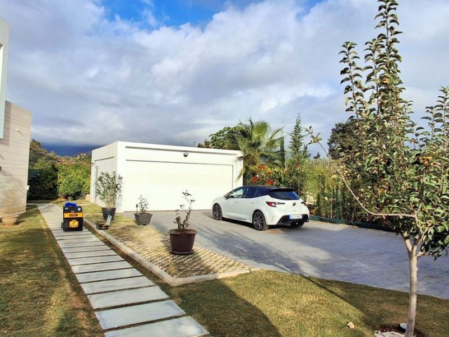 3 Bedrooms Villa in Mijas Costa