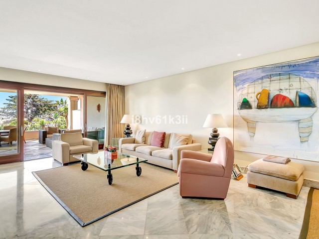 3 Bedrooms Apartment in Los Monteros