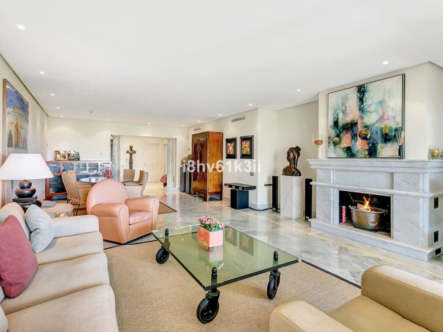 3 Bedrooms Apartment in Los Monteros