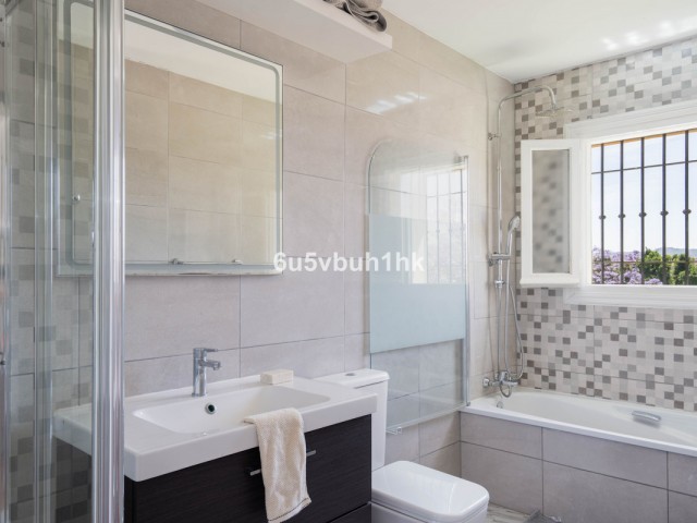 2 Bedrooms Townhouse in Mijas