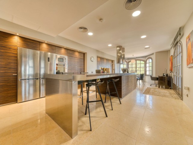 5 Bedrooms Villa in Sotogrande