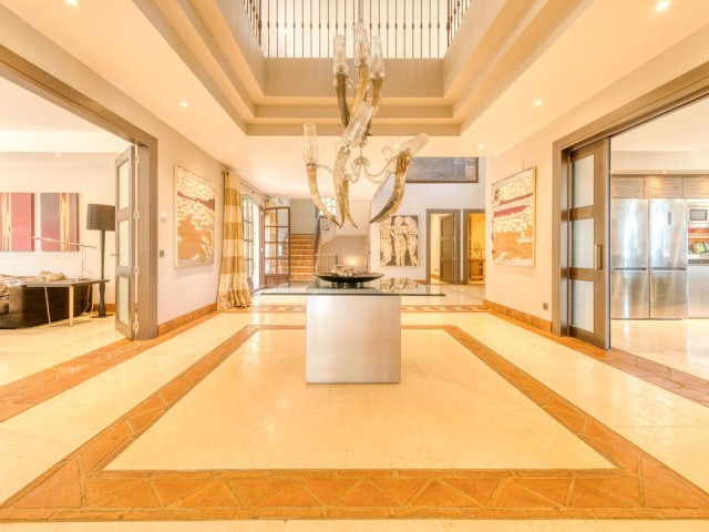 5 Bedrooms Villa in Sotogrande