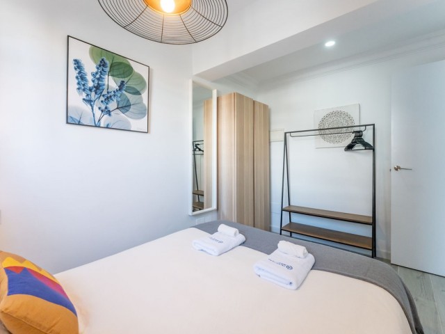 Apartamento con 7 Dormitorios  en Benalmadena Costa
