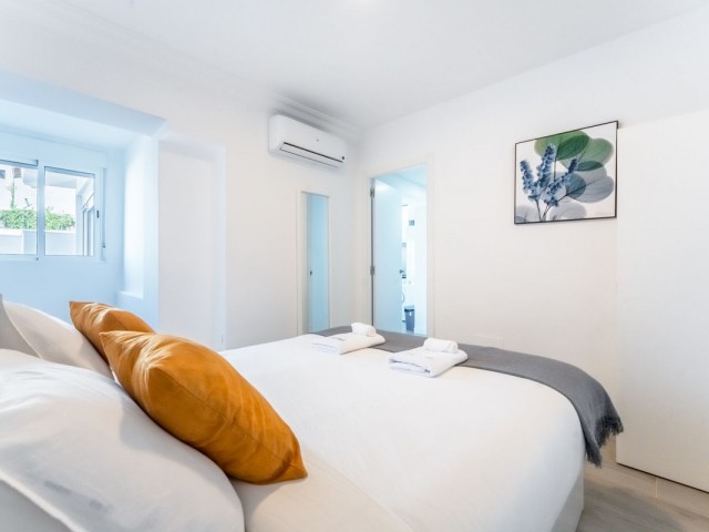 Apartamento con 7 Dormitorios  en Benalmadena Costa