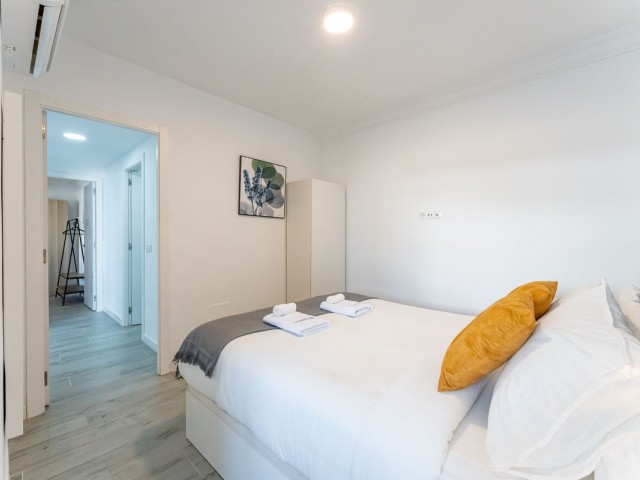 Apartamento con 7 Dormitorios  en Benalmadena Costa