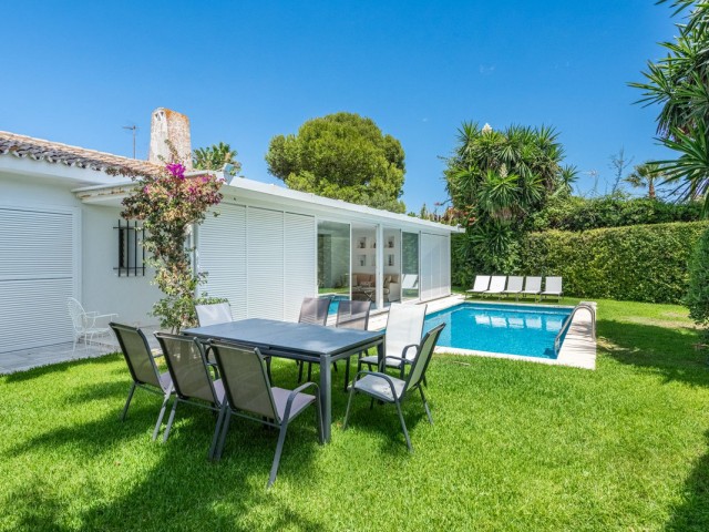 7 Bedrooms Villa in Los Monteros