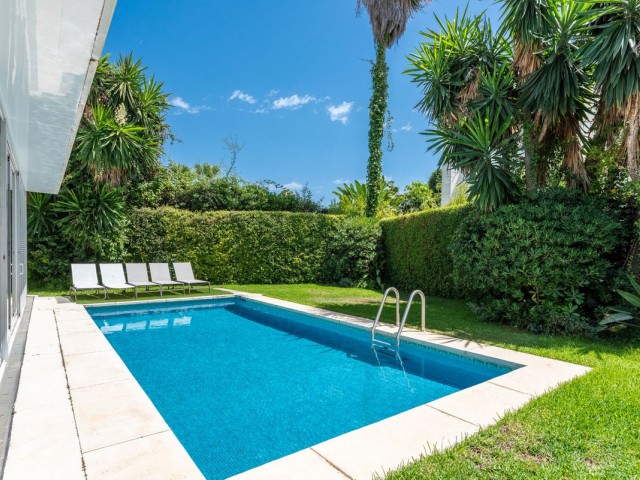 7 Bedrooms Villa in Los Monteros